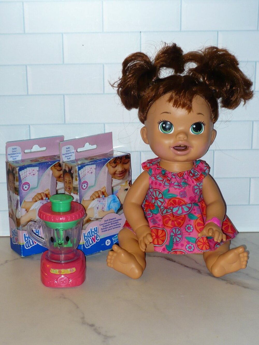 Hasbro Baby Alive 2014 Snackin' Sara Interactive Doll & Accessories